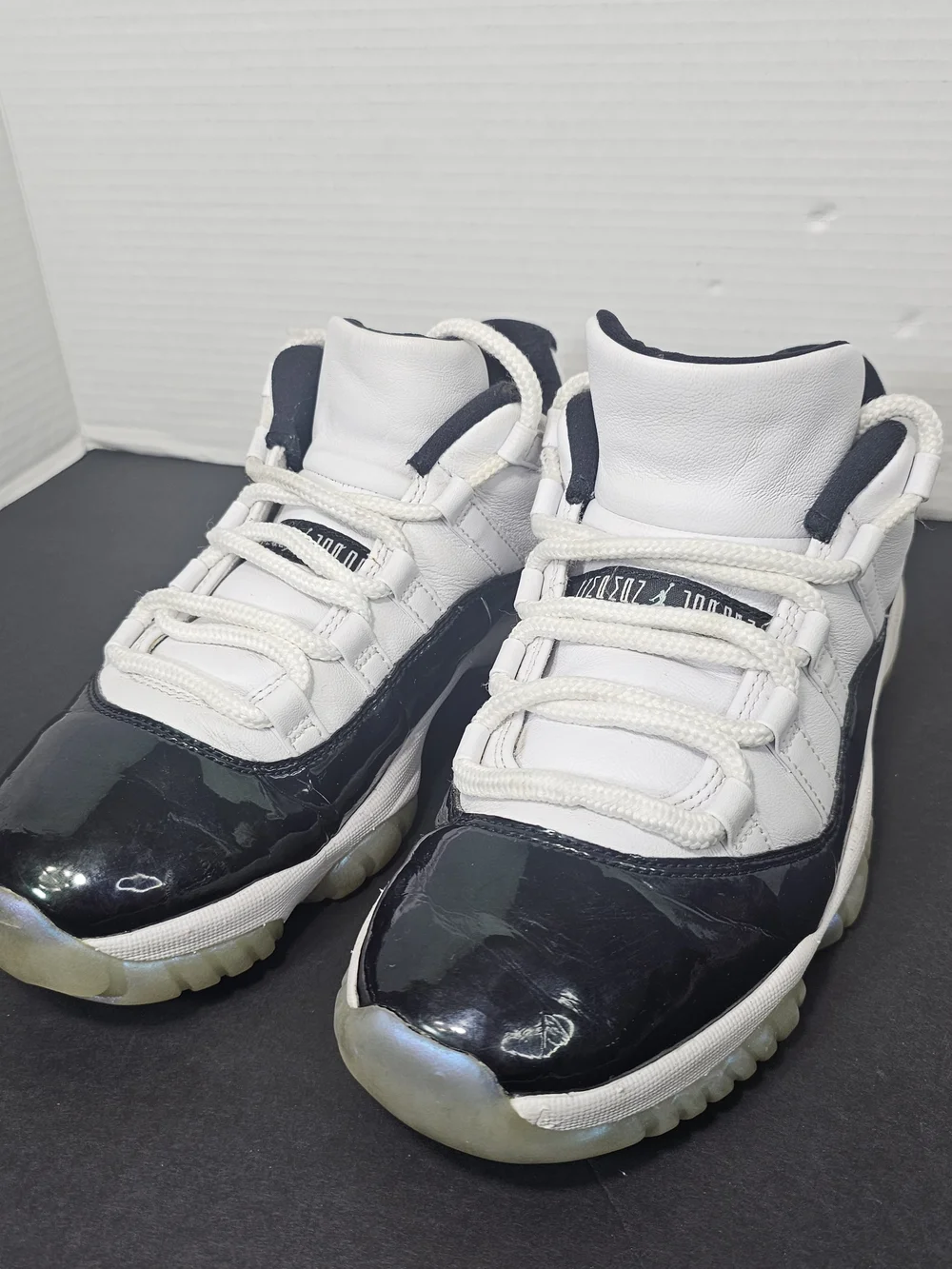 Air Jordan 11  Shoes Sneakers Low Sz 8 Emerald Easter Green Concord Mens